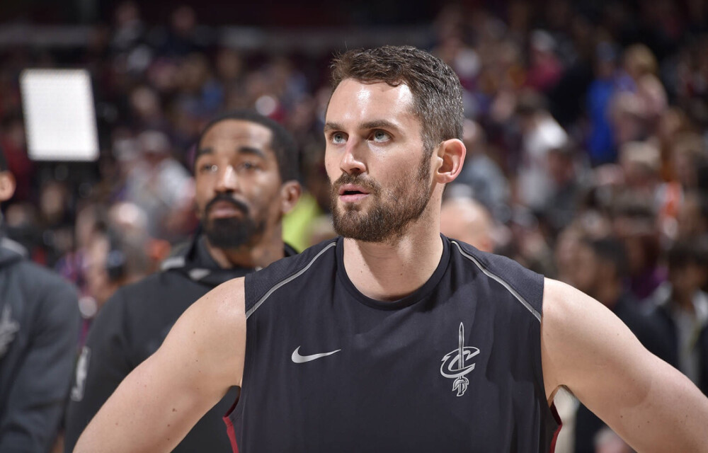 足球比赛是 足球比赛是